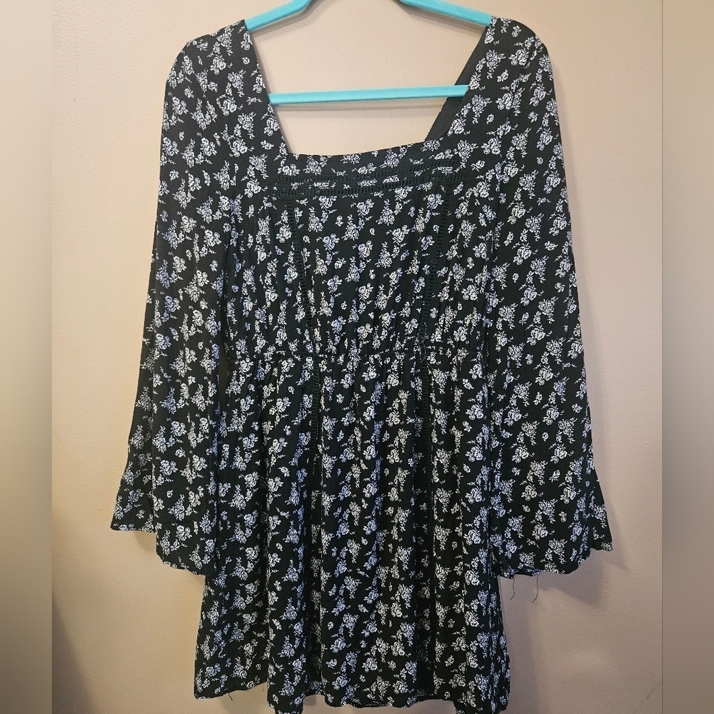 Miami Women's Size M Micro Floral Mini Dress Longsleeve